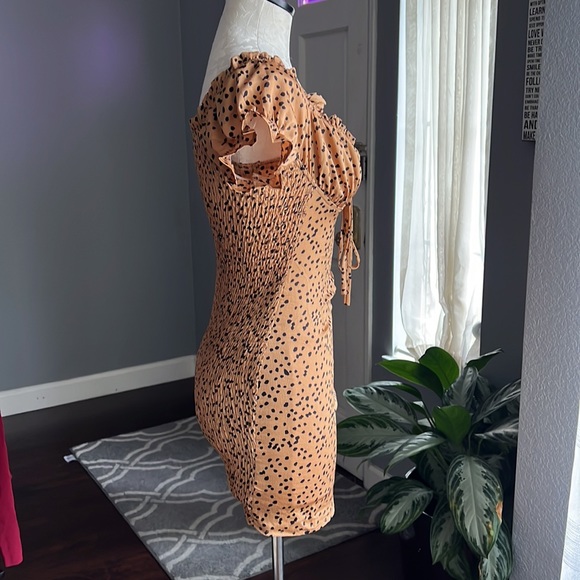 Princess Polly Spotted Off Shoulder Smocked Mini Dress - Picture 4 of 8